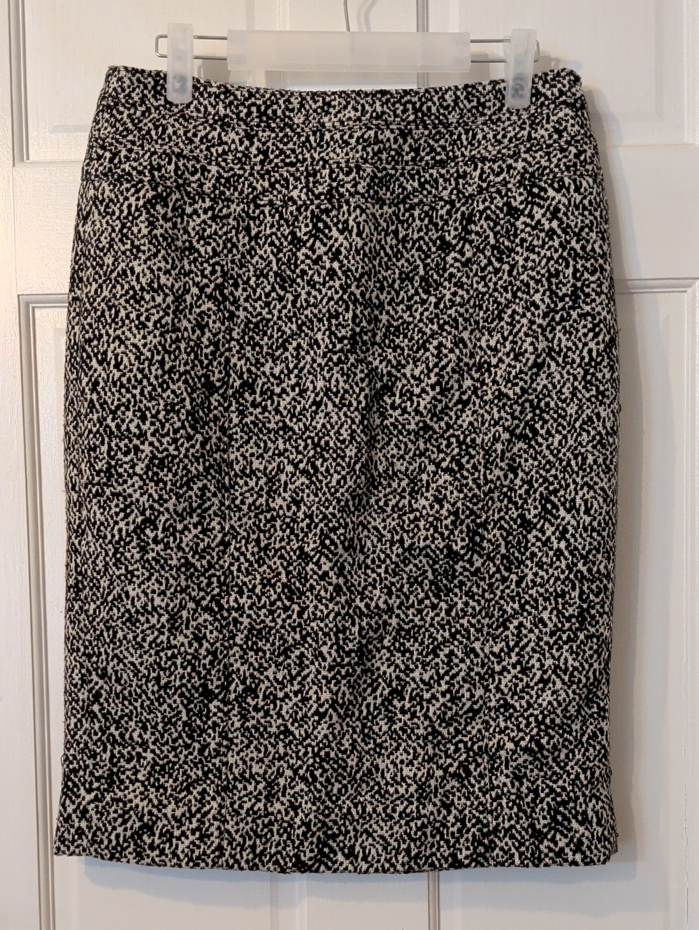 White House Black Market Black and White Textured Pencil Skirt
